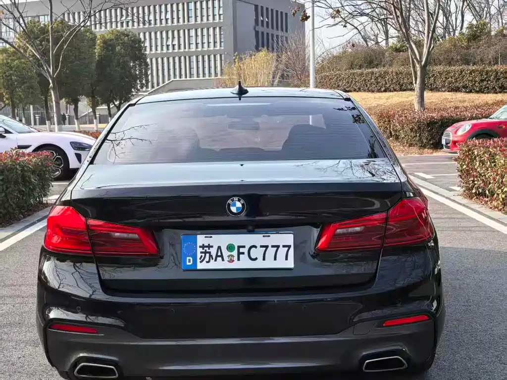BMW 5 Series 2020 — фото 17