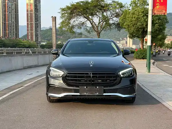 Mercedes-Benz E-Class 2023