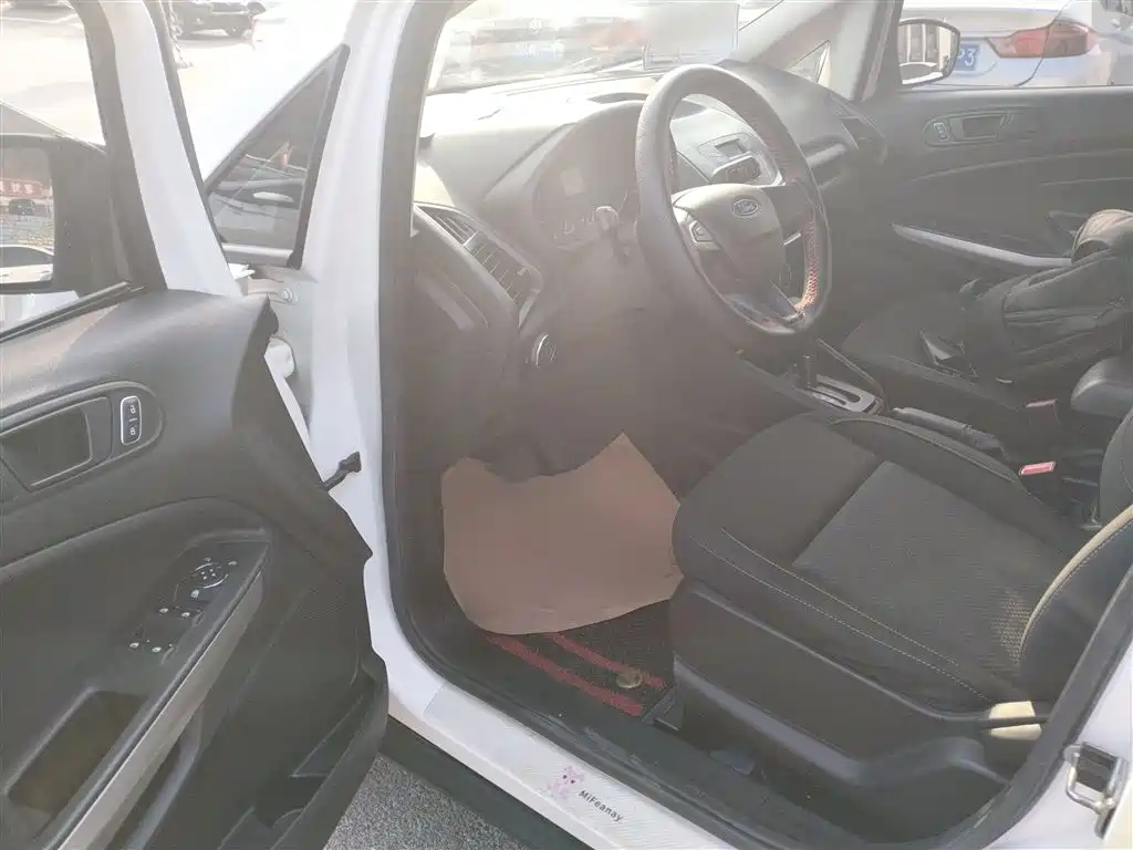 Ford Ecosport 2017 — фото 12