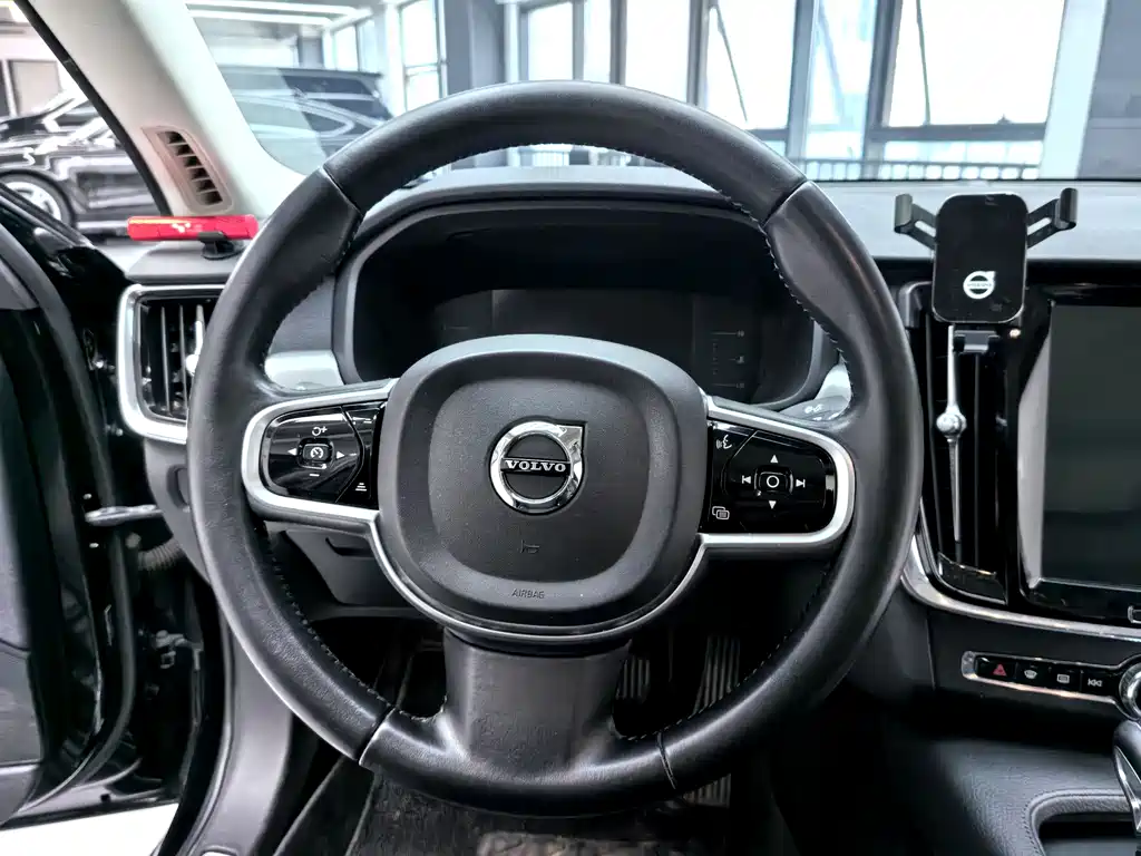 Volvo S90 2019 — фото 7