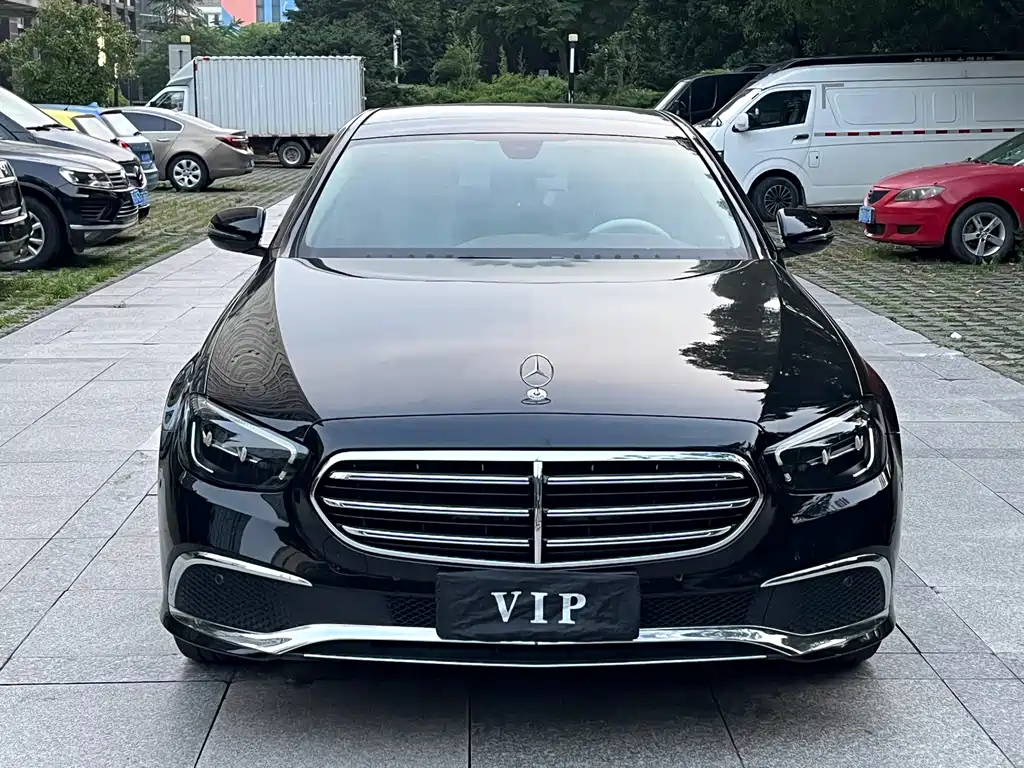 Mercedes-Benz E-Class 2023 — фото 10