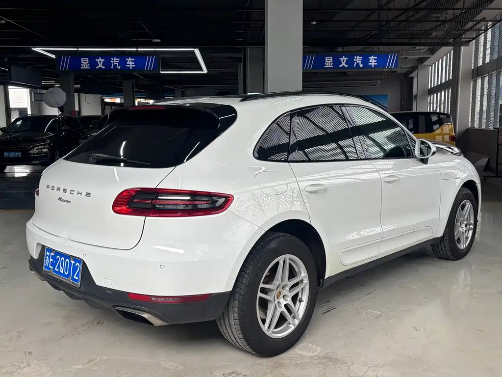 Porsche Macan 2015 — фото 13