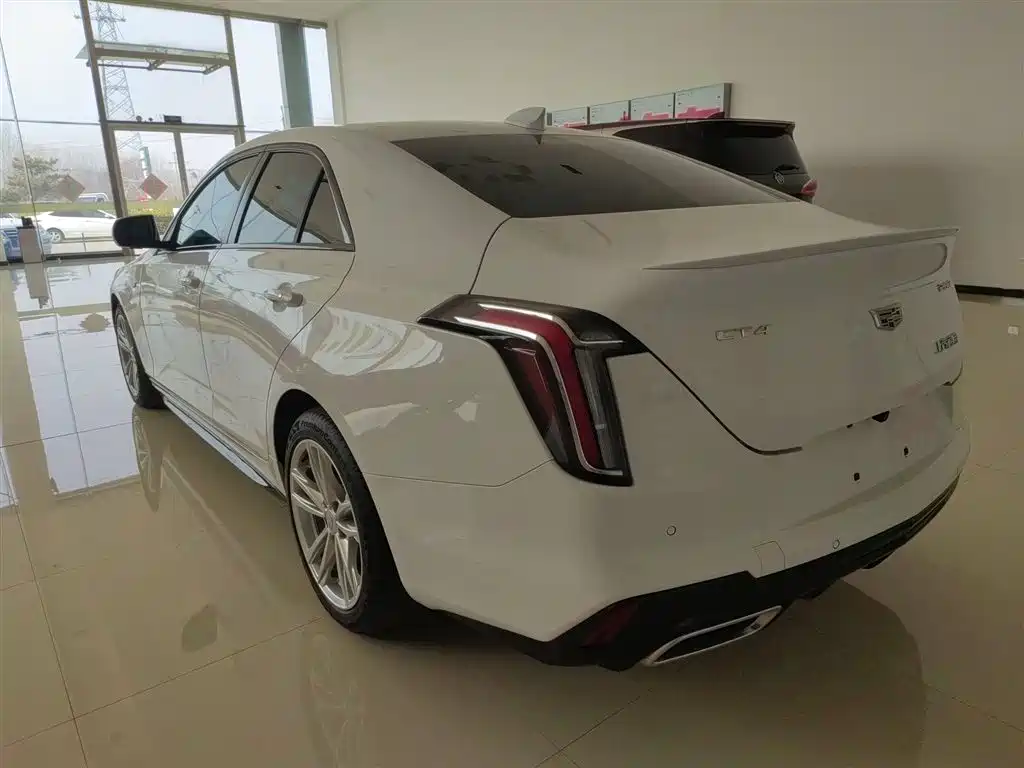 Cadillac CT4 2021 — фото 23