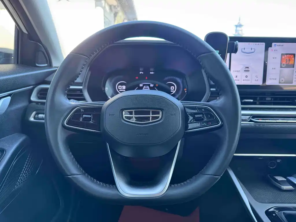 Geely Emgrand 2023 — фото 15