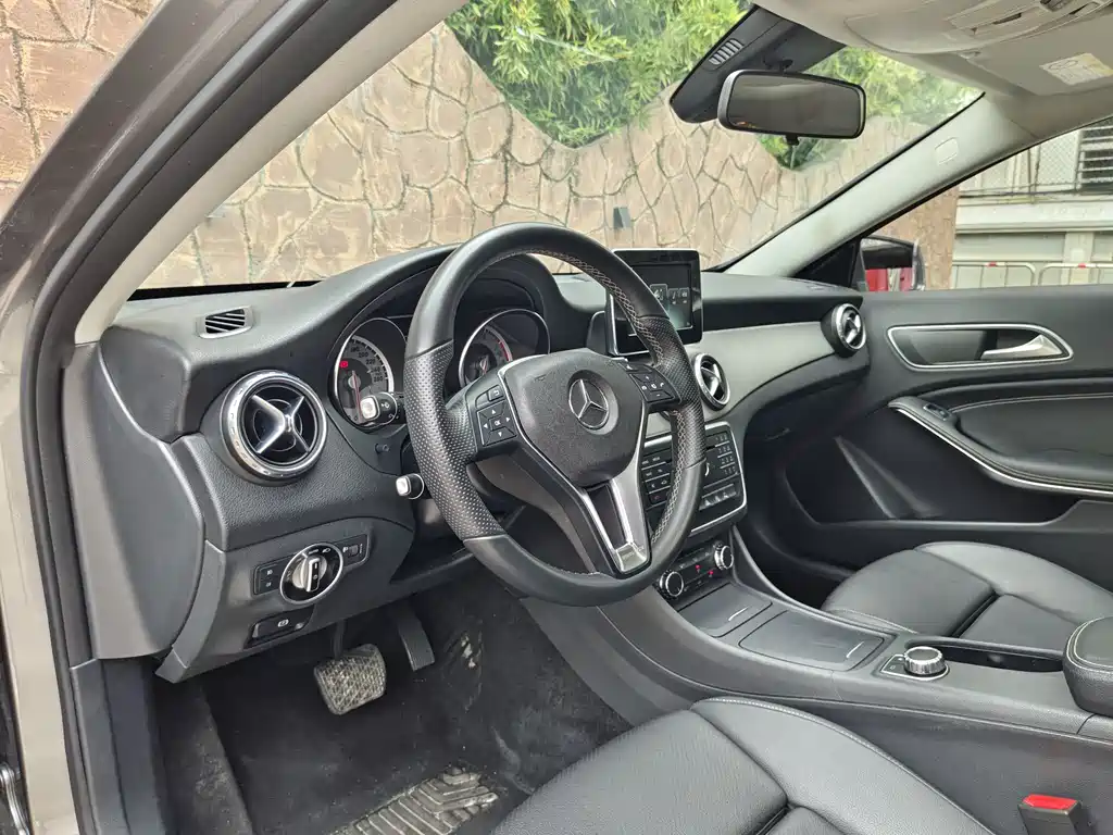 Mercedes-Benz GLA 2016 — фото 18