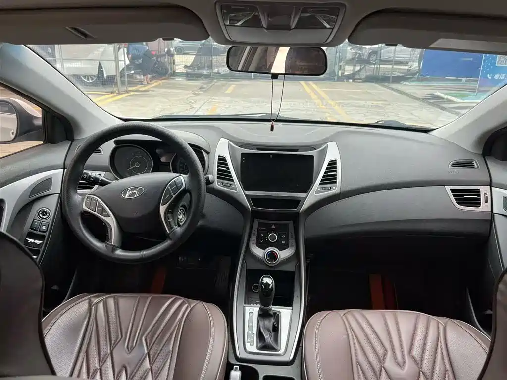 Hyundai Elantra Langdong 2017 — фото 5