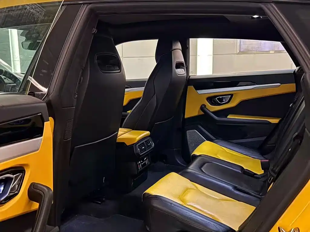 Lamborghini Urus 2019 — фото 2