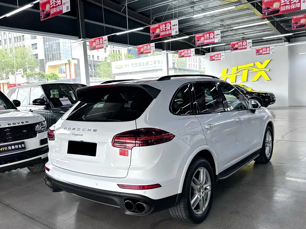 Porsche Cayenne 2018 — фото 11