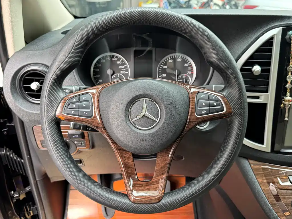 Mercedes-Benz Vito 2019 — фото 12