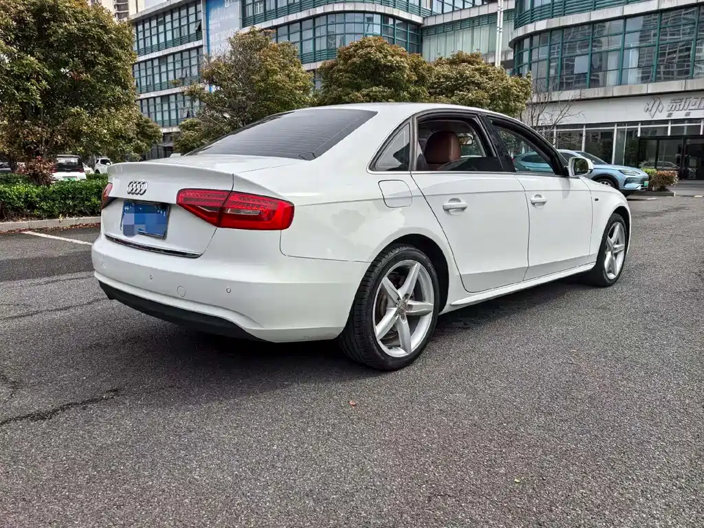 Audi A4L 2015 — фото 6