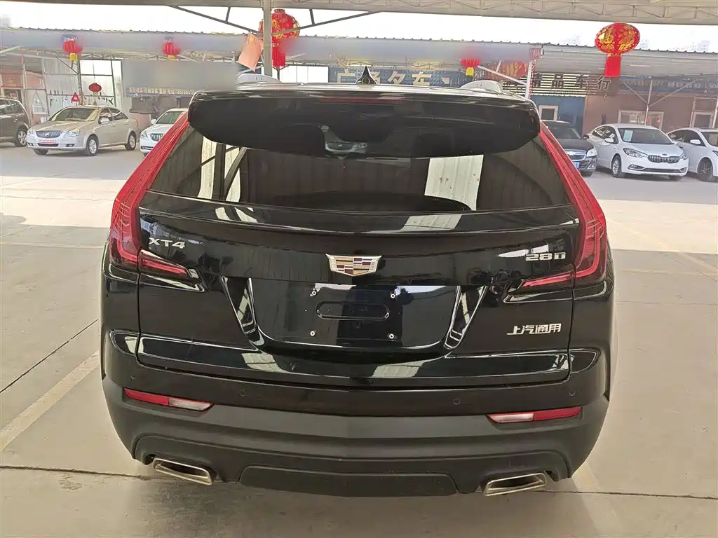 Cadillac XT4 2021 — фото 6