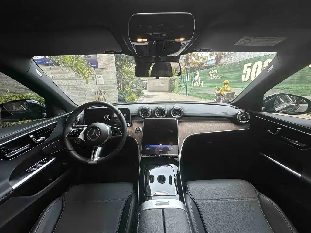 Mercedes-Benz C-Class 2023 — фото 15