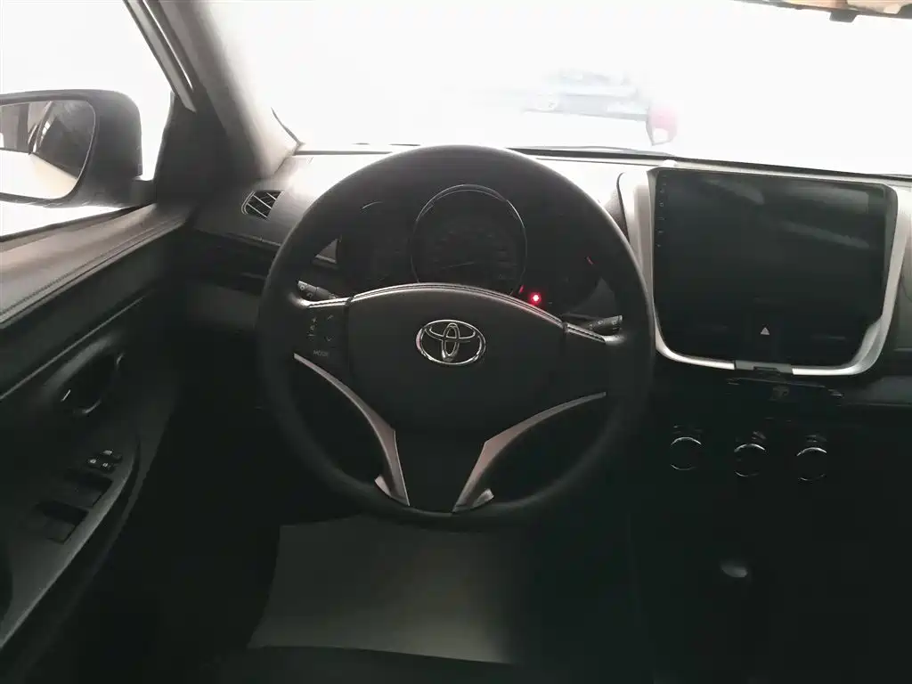 Toyota Vios FS 2022 — фото 11