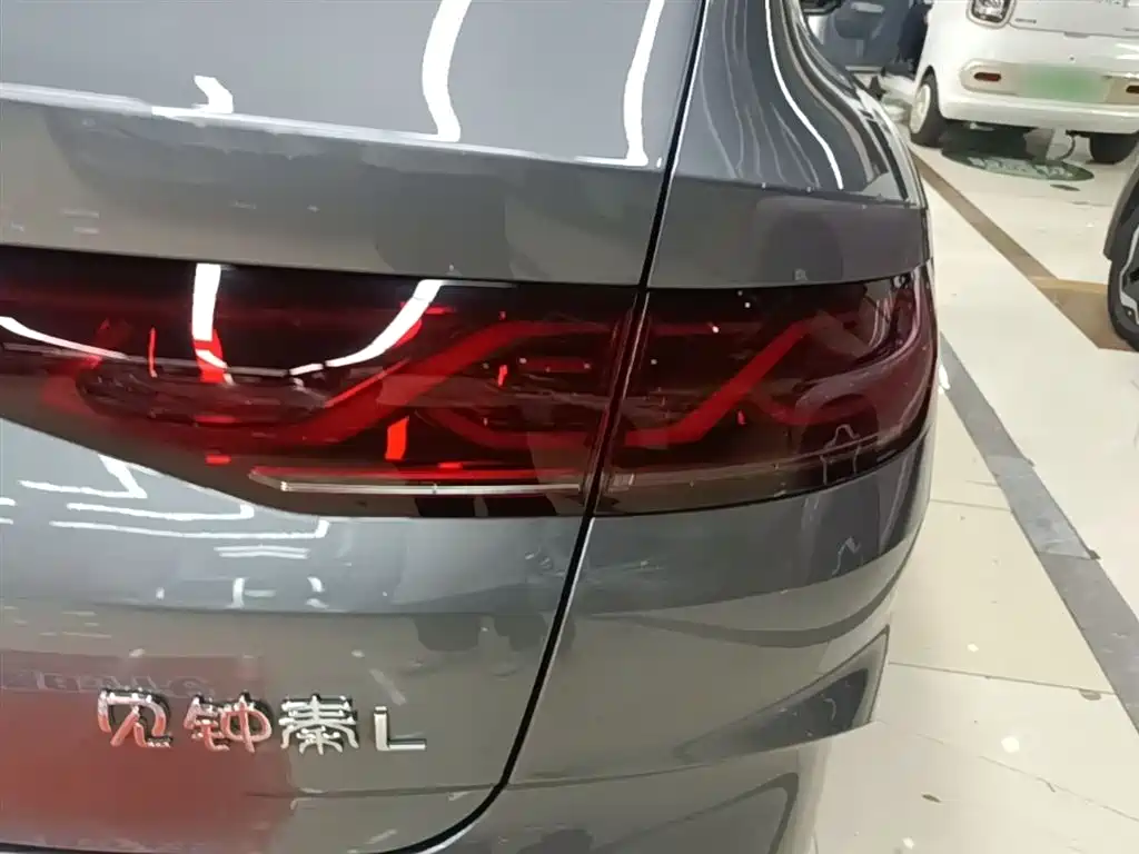BYD Qin L 2025 — фото 8