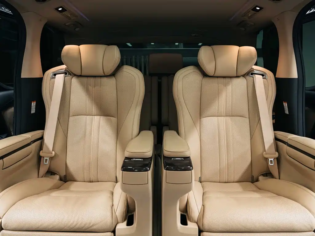 Toyota Alphard 2020 — фото 22