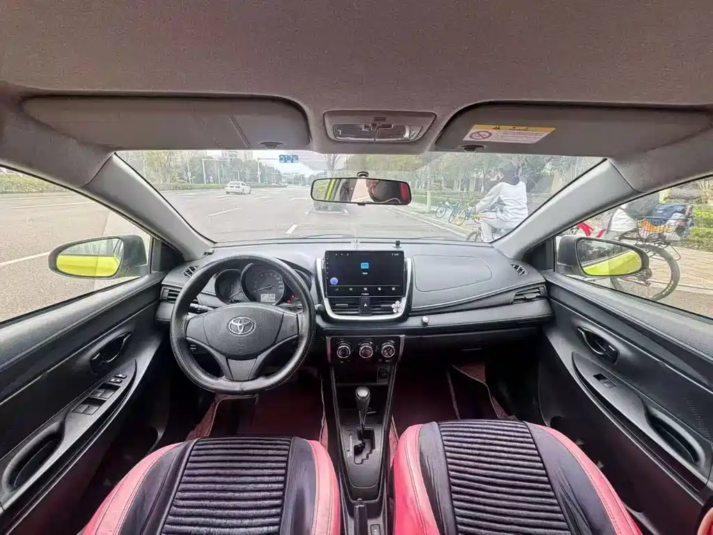 Toyota Yaris L 2017