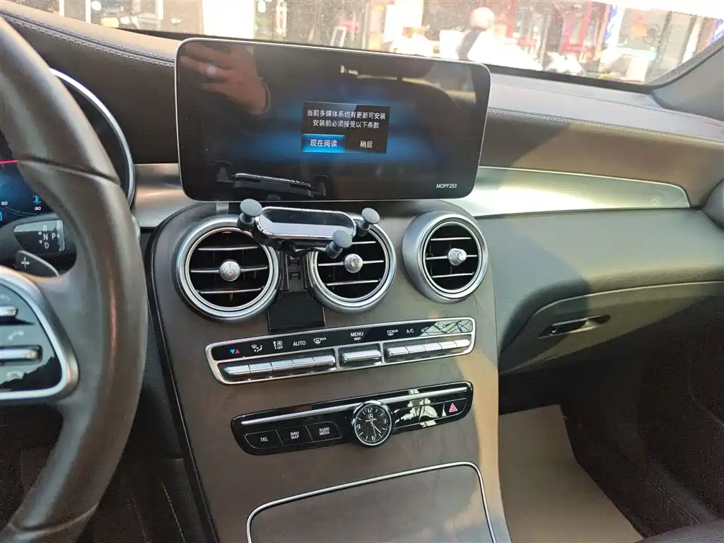 Mercedes-Benz GLC 2021 — фото 13