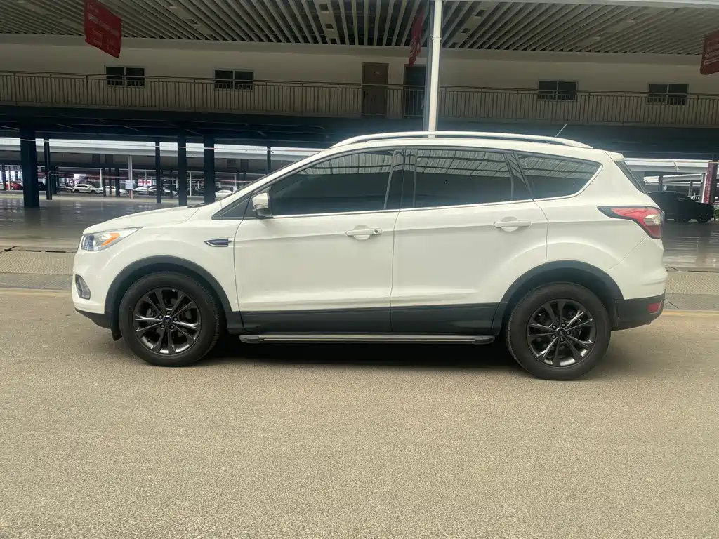 Ford Kuga 2021 — фото 12