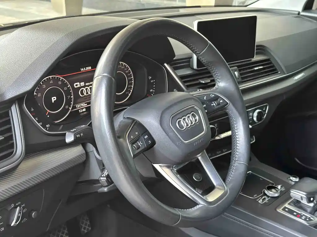 Audi Q5L 2019 — фото 10