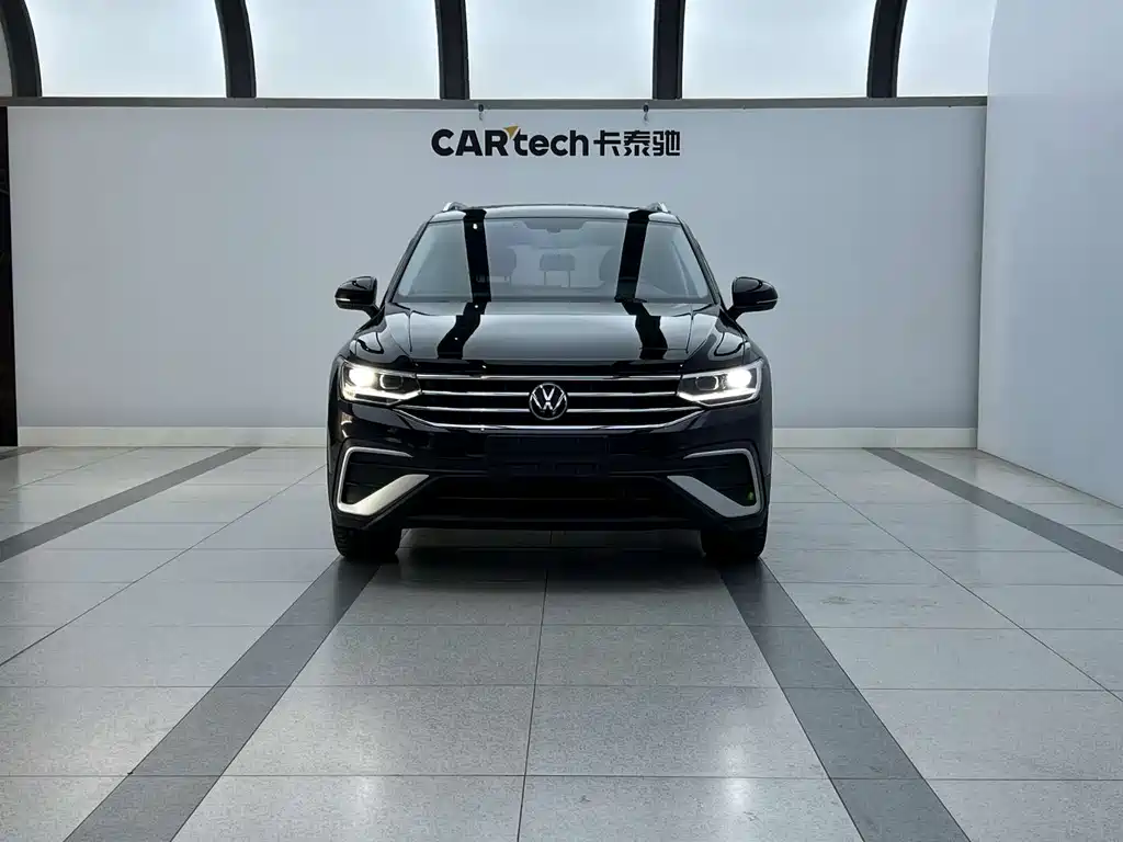 Volkswagen Tiguan L 2023 — фото 23