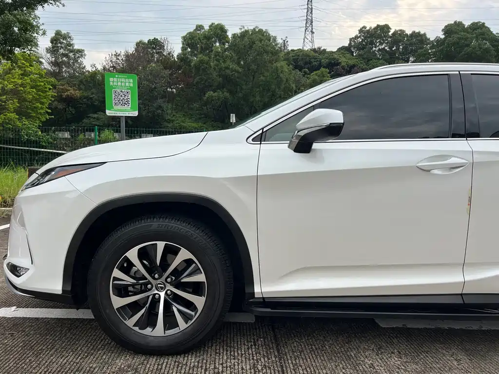 Lexus RX 2022 — фото 39