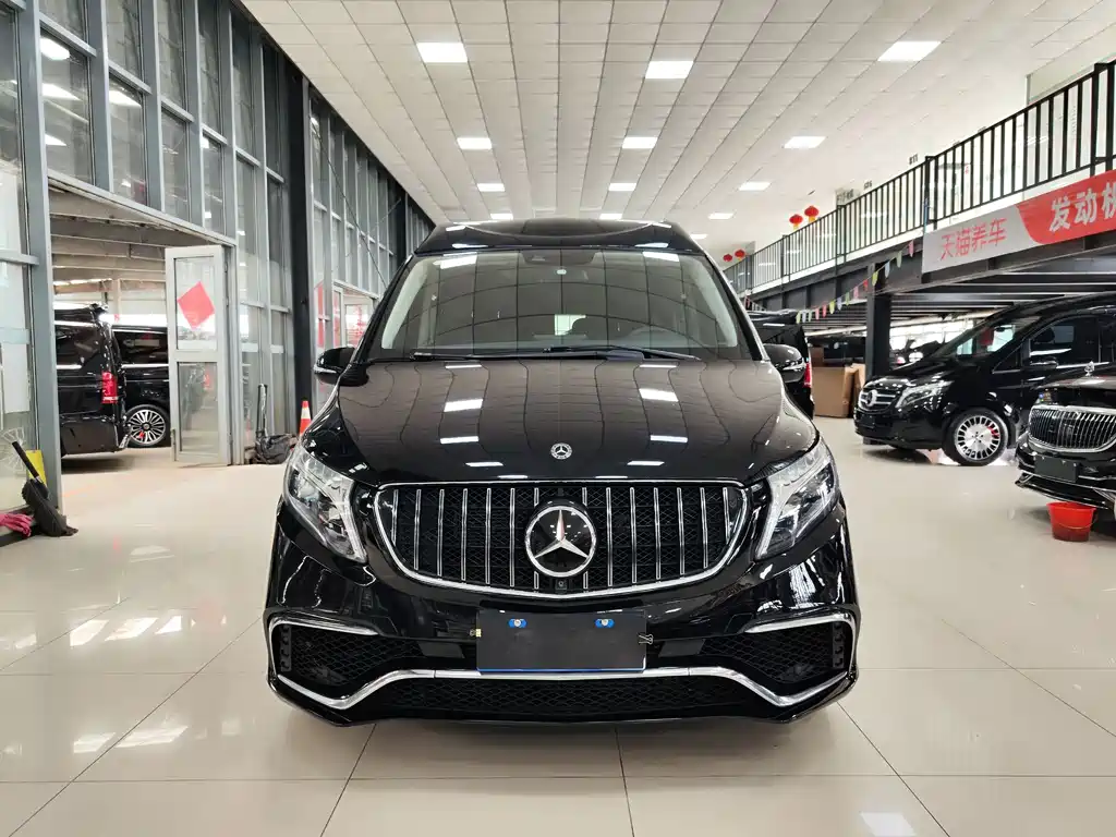 Mercedes-Benz V-Class 2020 — фото 2