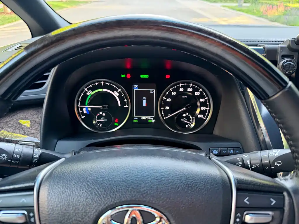 Toyota Alphard 2020 — фото 17