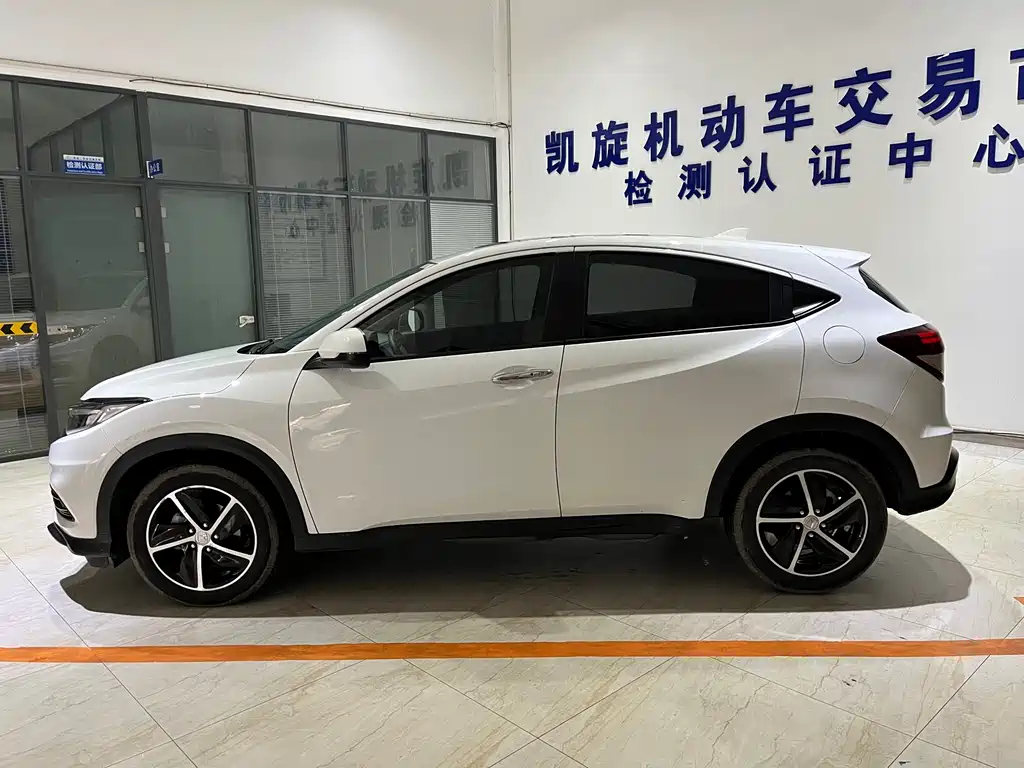 Honda Vezel 2022 — фото 7