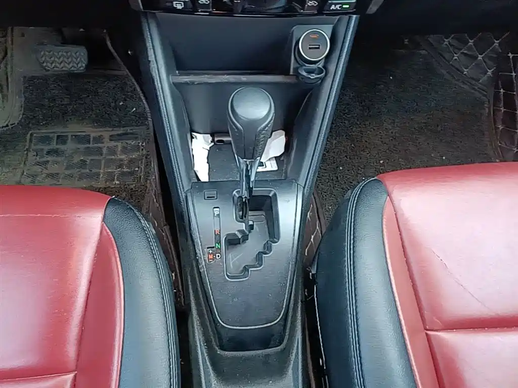 Toyota Yaris L 2021 — фото 14