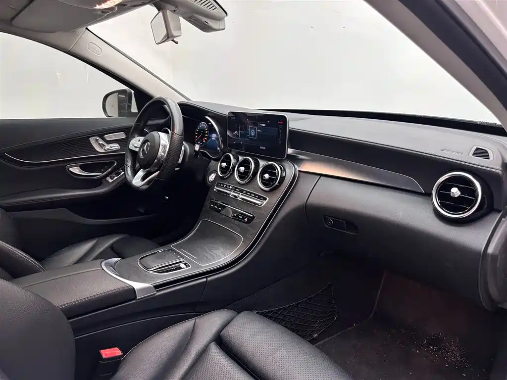 Mercedes-Benz C-Class 2019 — фото 11