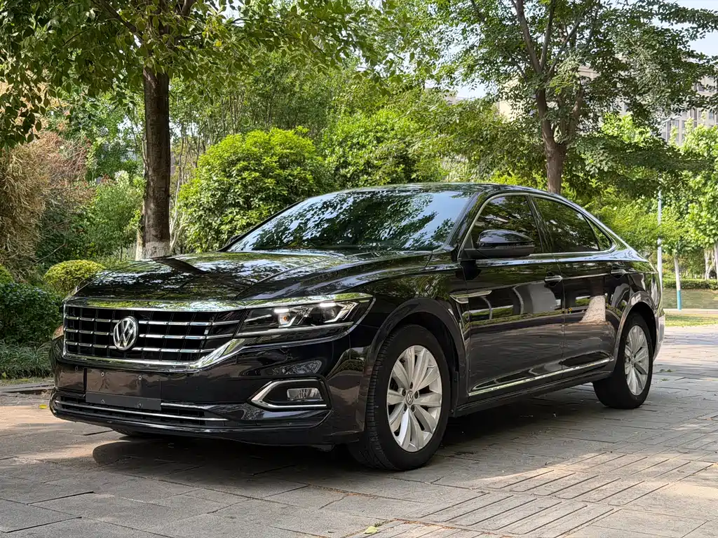Volkswagen Passat 2020 — фото 1