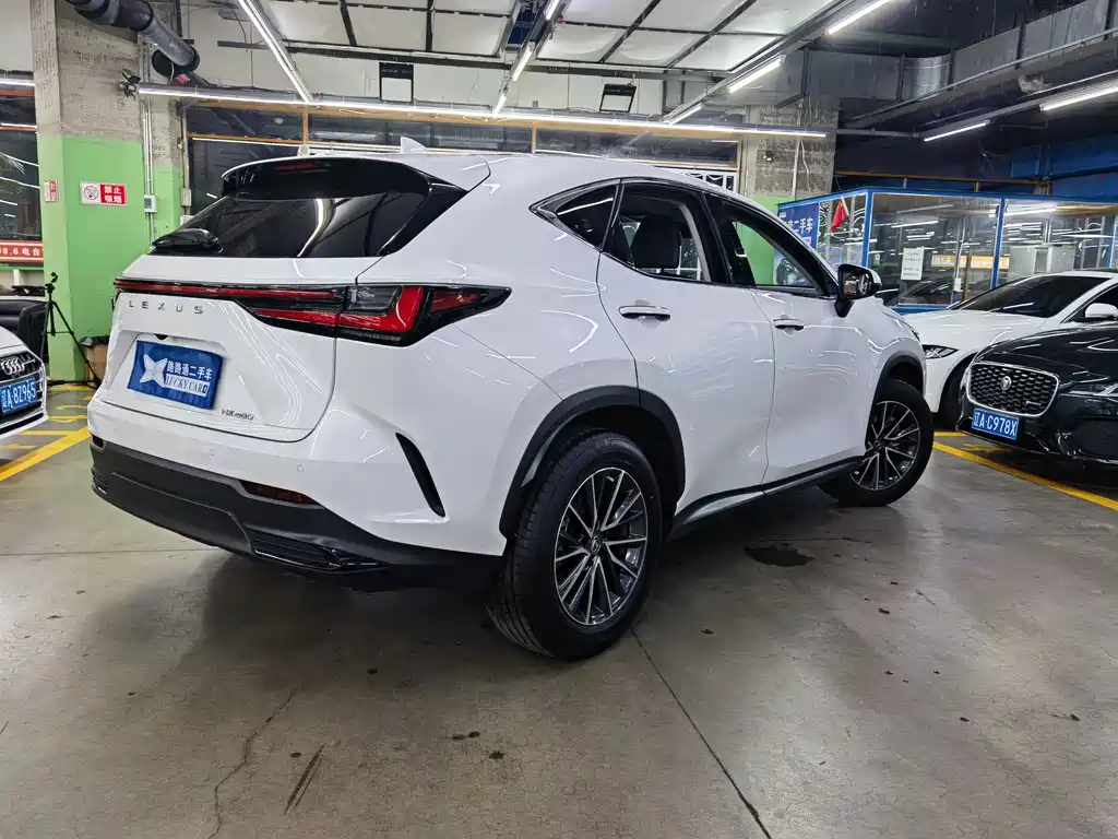 Lexus NX 2022 — фото 4