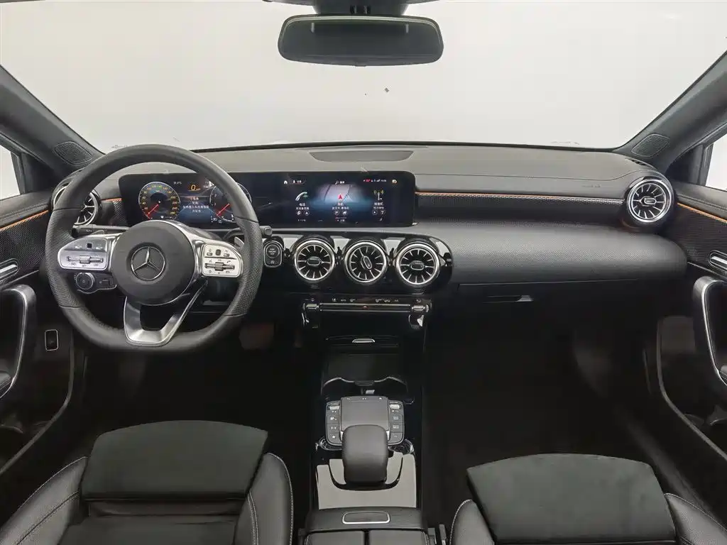 Mercedes-Benz A-Class 2023 — фото 5