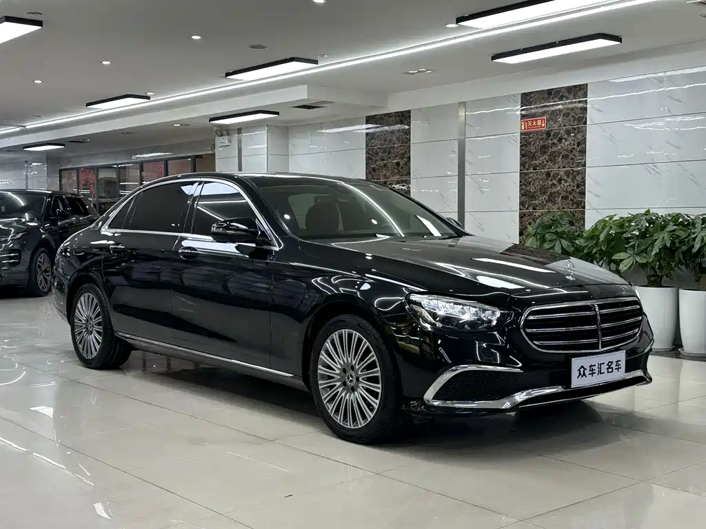 Mercedes-Benz E-Class 2022 — фото 3
