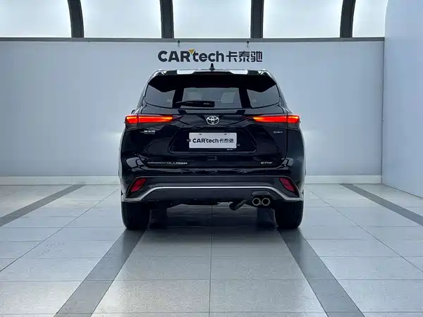 Toyota Crown Kluger 2025
