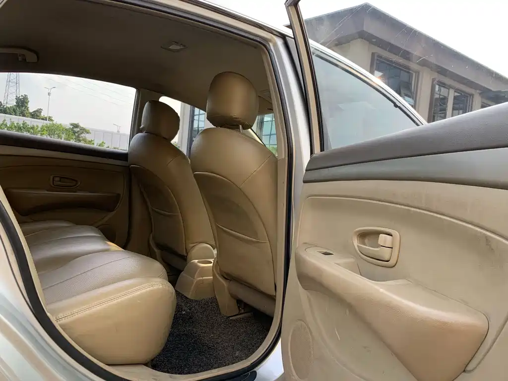 Nissan Sylphy 2018 — фото 15