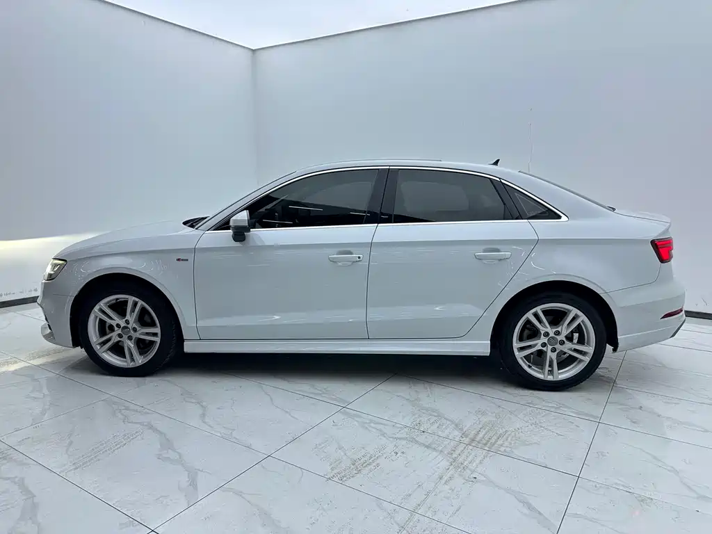 Audi A3 2020 — фото 3