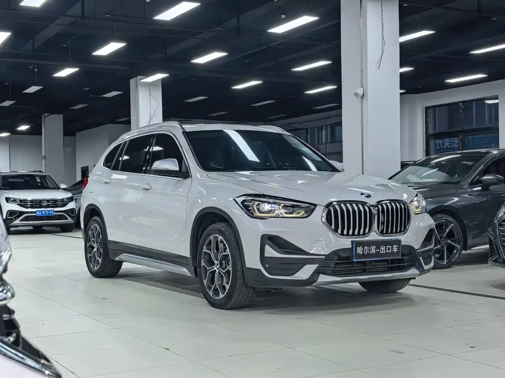 BMW X1 2022 — фото 3