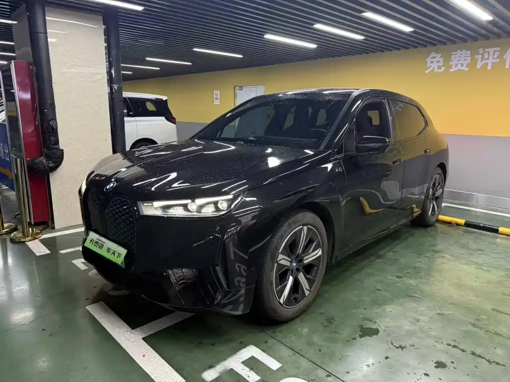 BMW iX 2024 — фото 1