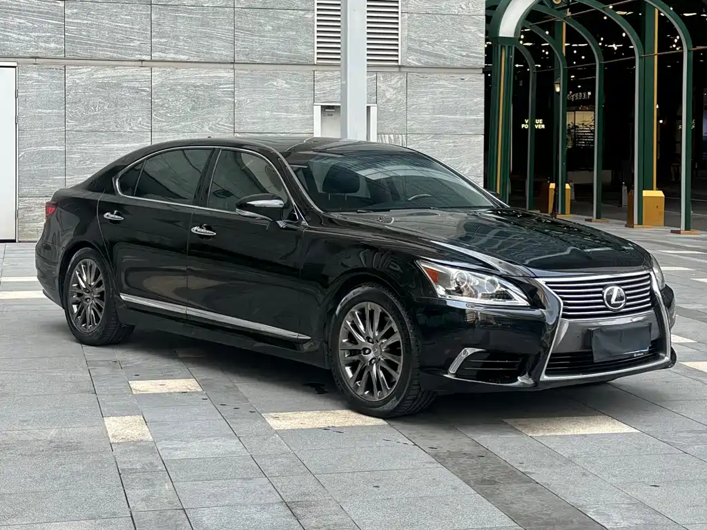 Lexus LS 2013 — фото 4