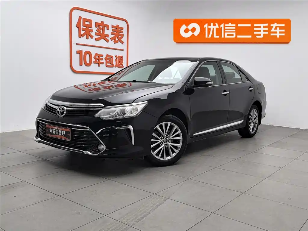Toyota Camry 2017 — фото 1