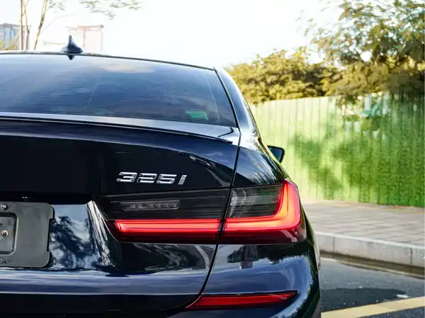 BMW 3 Series 2021