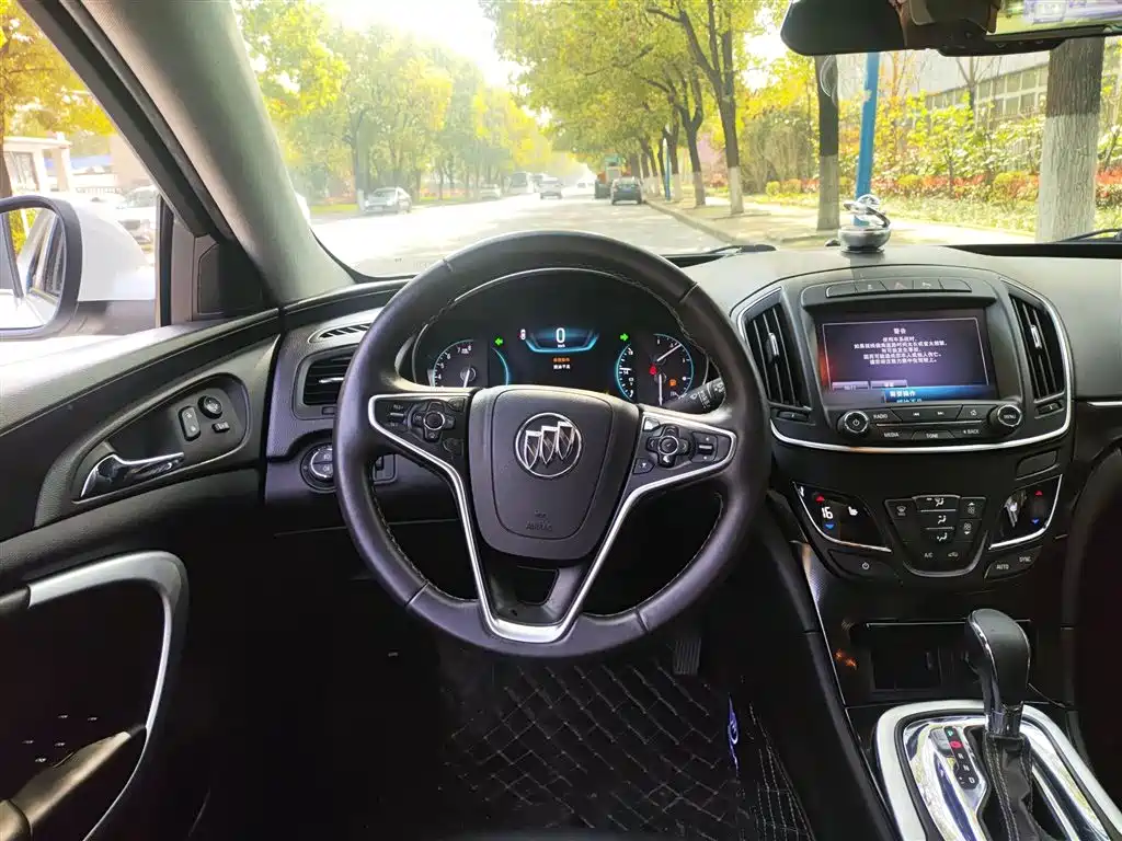 Buick Regal 2014 — фото 11