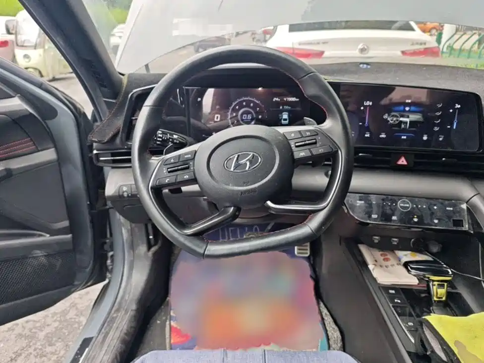 Hyundai Elantra 2020 — фото 15