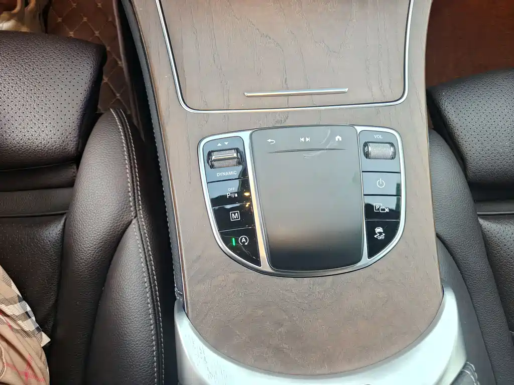 Mercedes-Benz GLC 2020 — фото 15