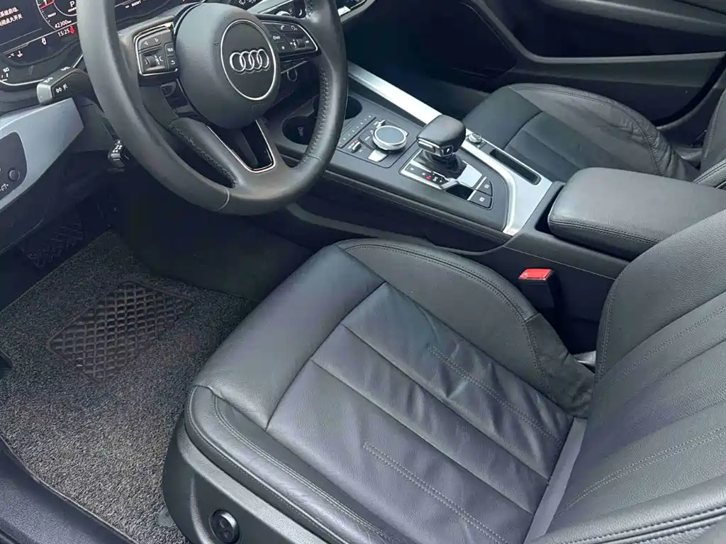 Audi A4L 2018 — фото 10