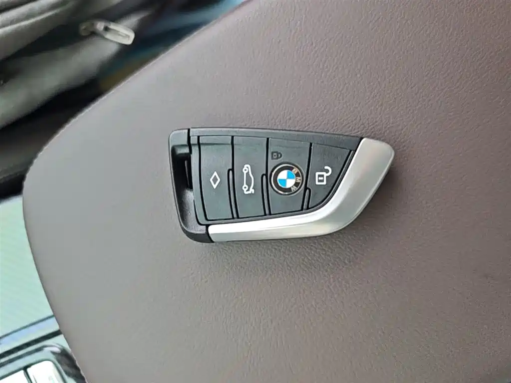 BMW X3 2018 — фото 9