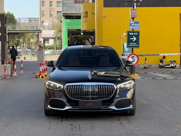 Mercedes-Benz Maybach S-Class 2023