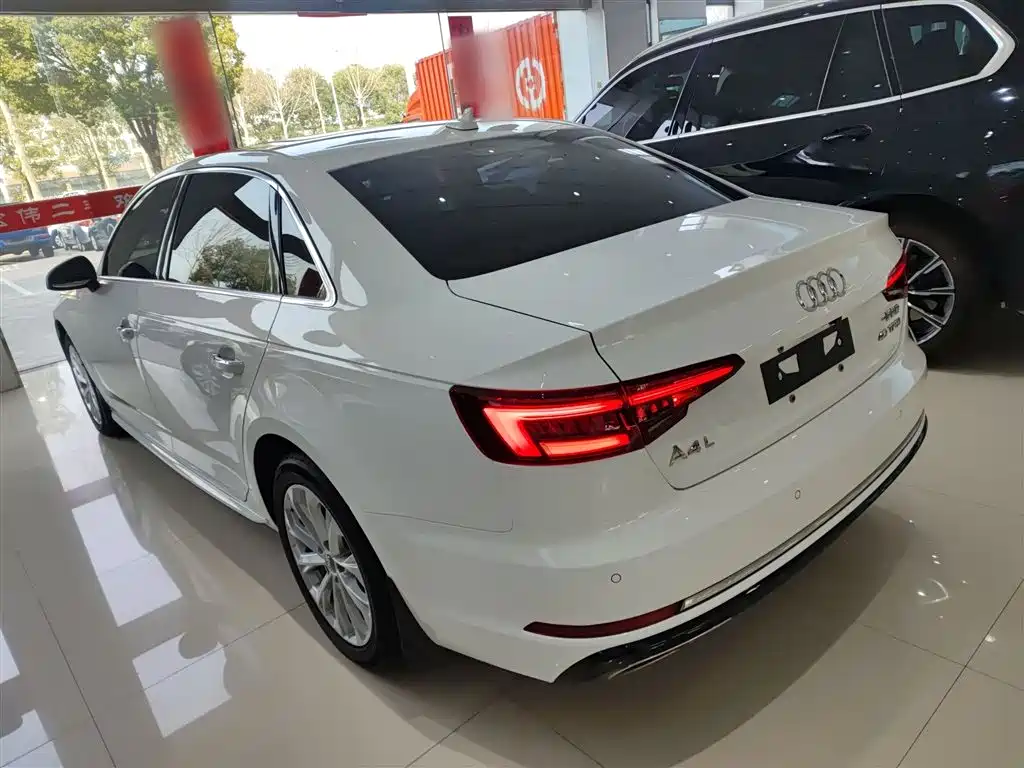 Audi A4L 2019 — фото 5