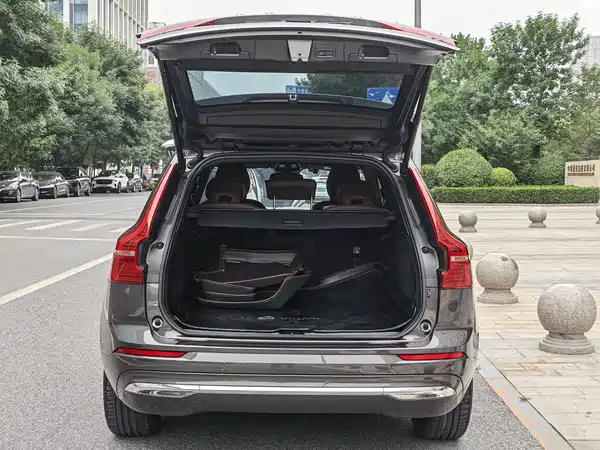Volvo XC60 2022